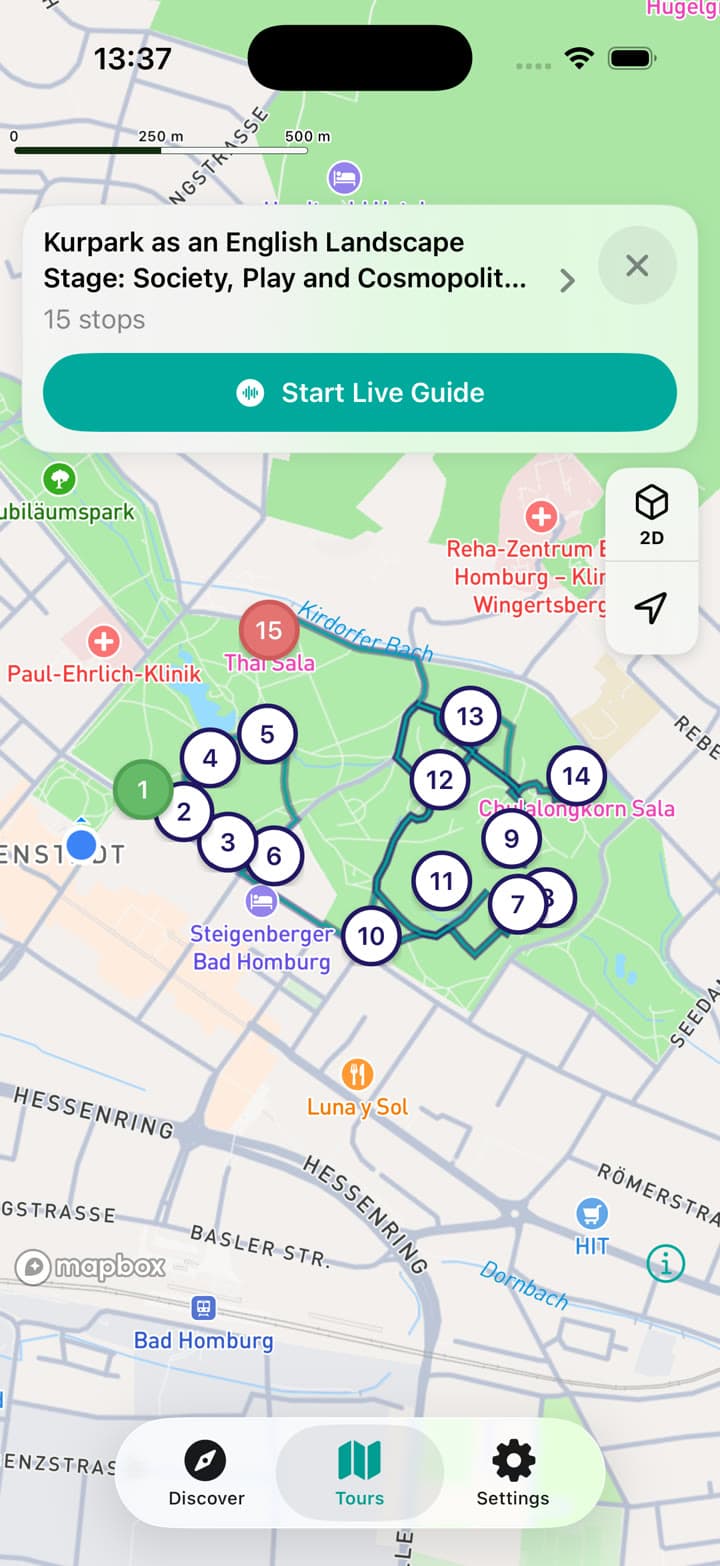 Odisea native app showing a selected walking tour, its complete route, and current GPS position
